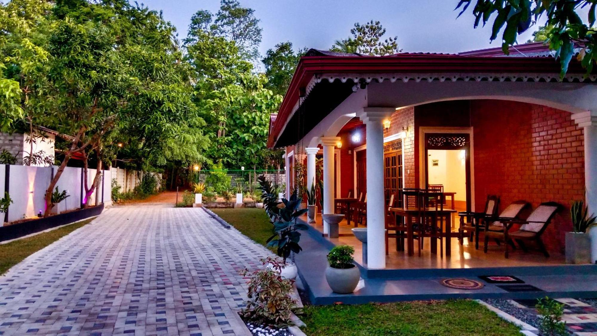 Sigiri Thilanka Rest Sigiriya Hotel Exterior photo